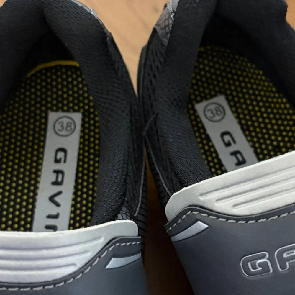 Gavin Cycling Shoes Black Silver Road Indoor Spin Bike Shoes Size 38 with Cleats
